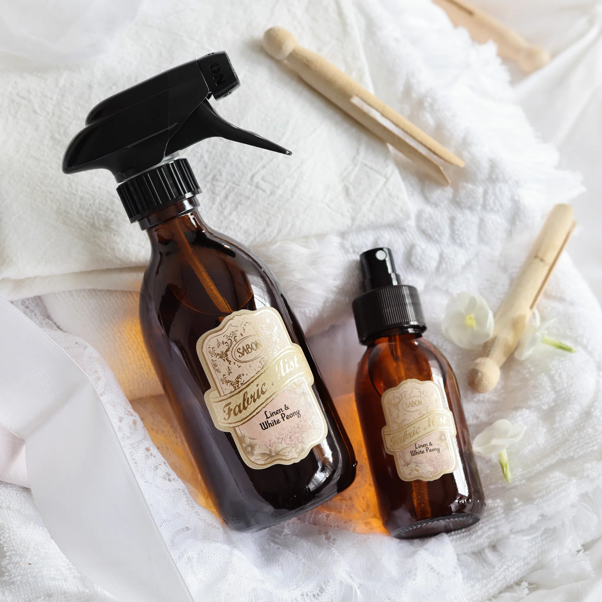 SABON Fabric Mist (Linen & White Peony) 100ml: The Mini “Fresh Sheets” Upgrade