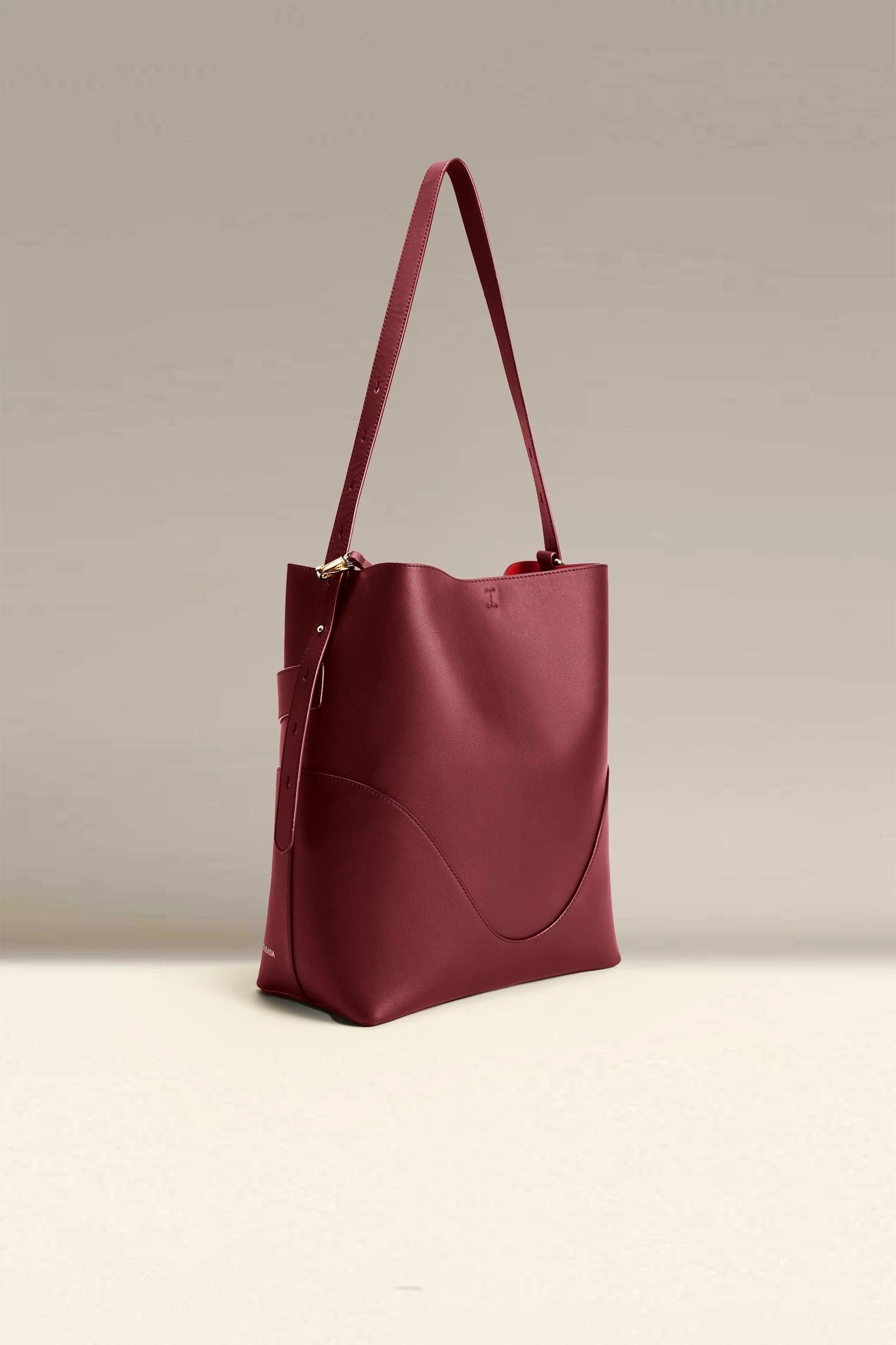 Marina Soft Bucket By Oleada